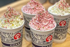 加盟霸王茶姬，让你的奶茶梦想触手可及！